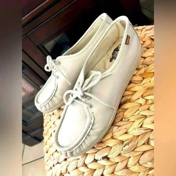 SAS Siesta - Lace Up Loafer size 9 LIKE NEW - Picture 5 of 9